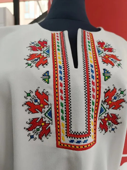 Ризи и блузи с шевица